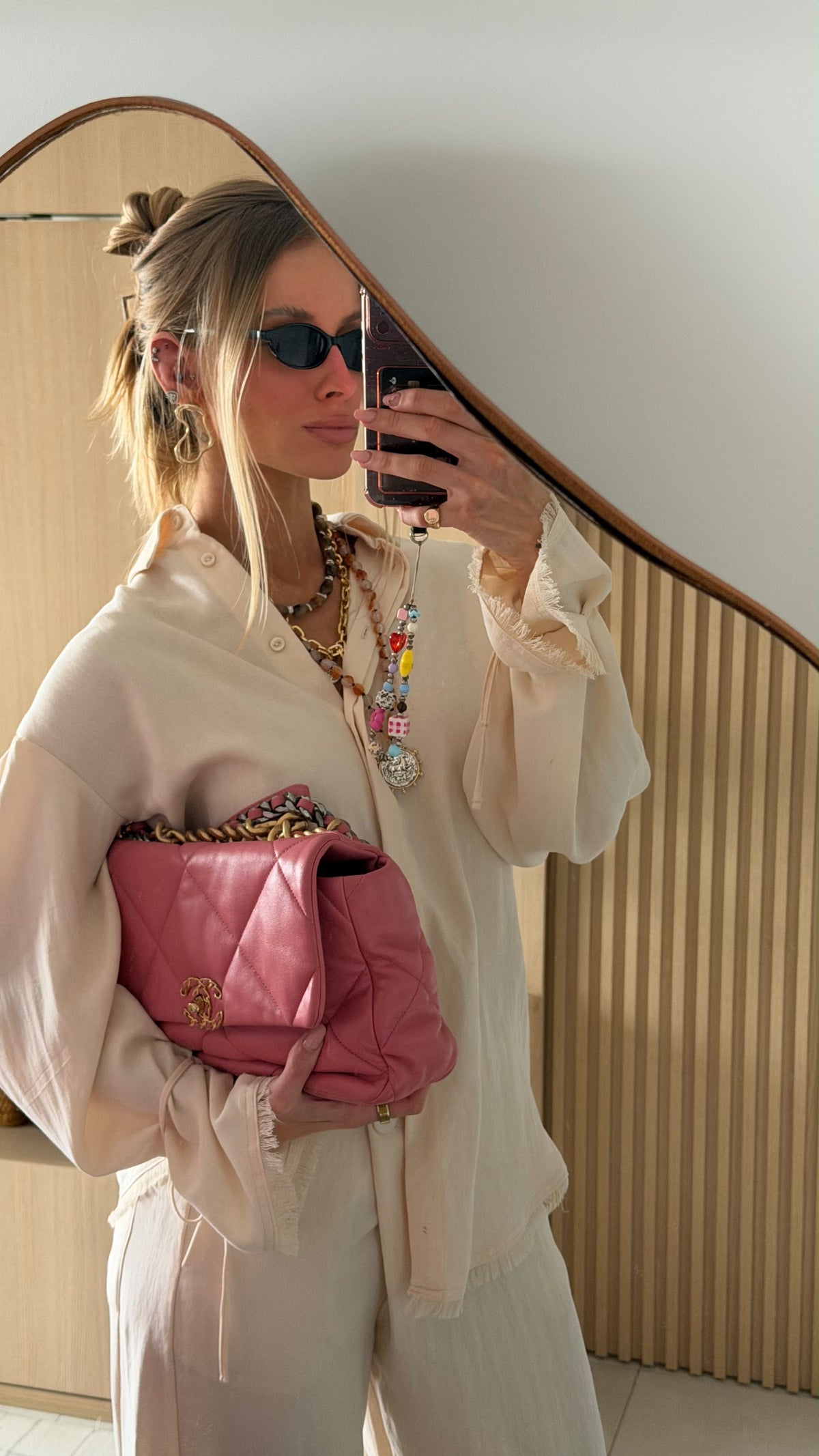 BOLSA CHANEL 19 MÁXI ROSA