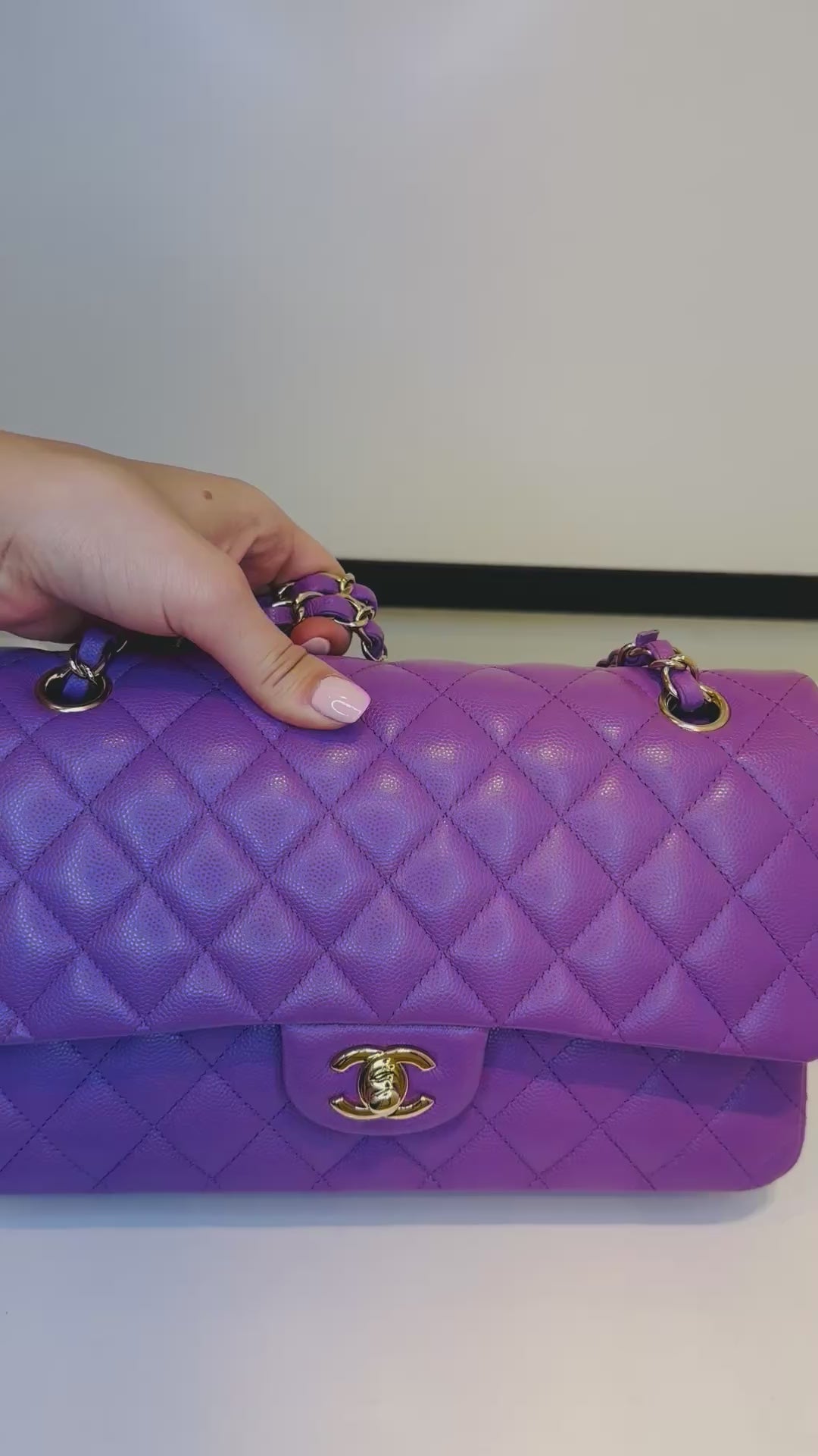 Chanel クラッチバッグ 紫 ファー BOLSA CHANEL CLÁSSICA DOUBLE FLAP LILAC
